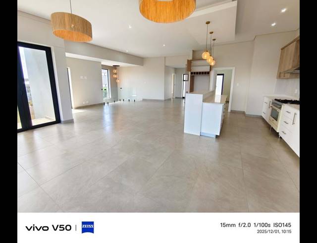 3 BEDROOM TOWNHOUSE FOR SALE IN HARTENBOS HEUWELS